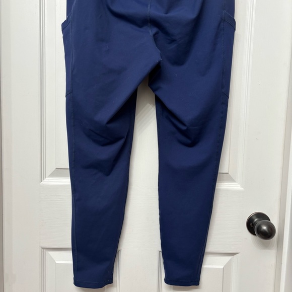 Navy Pocket Leggings | Torrid Size 1 - Picture 8 of 9